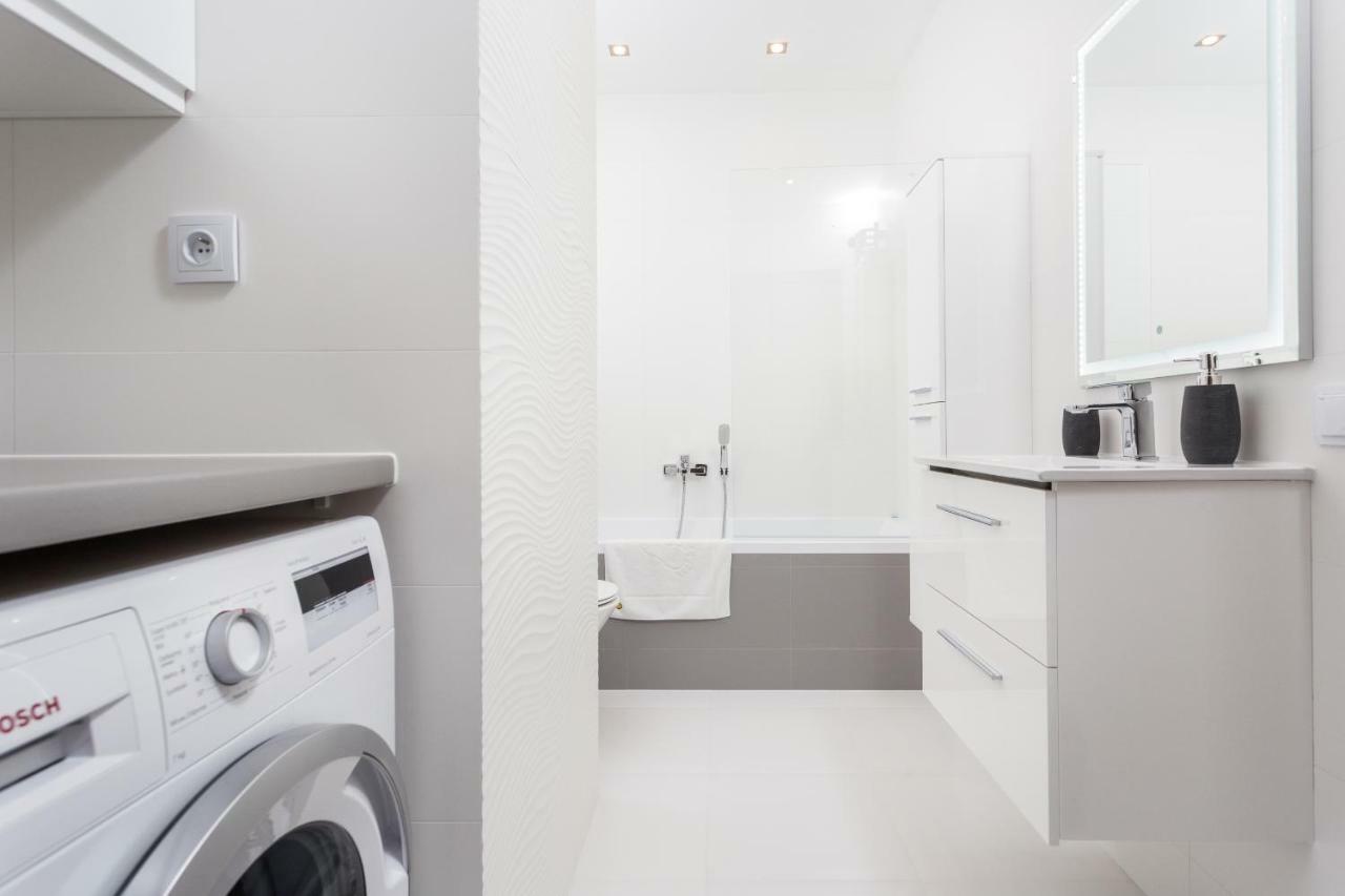Mogilska Tower Apartments Near Tauron Arena By Inpoint - Free Underground Parking 克拉科夫 外观 照片